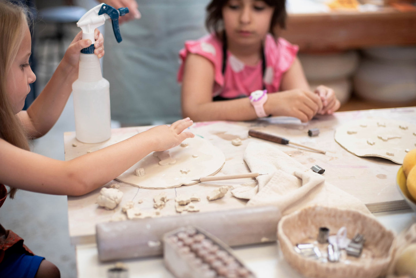 Saturday Ceramic Creativity: Hands-on Workshop!
Join us for a two-hour creative ceramics workshop this Saturday Kids Beginning Handbuilding: Saturdays 10:00am-12:00pm (4 Sessions)